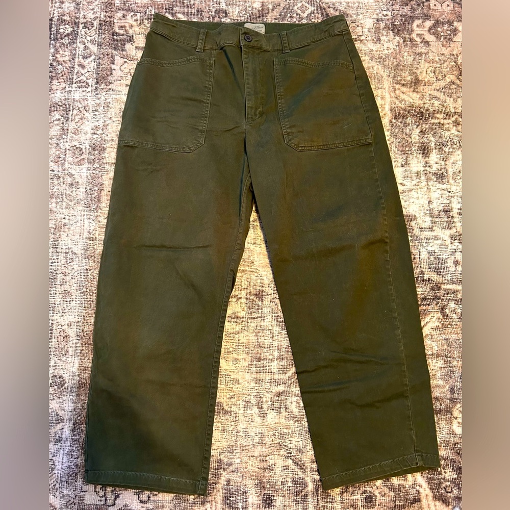 Universal Thread green pant